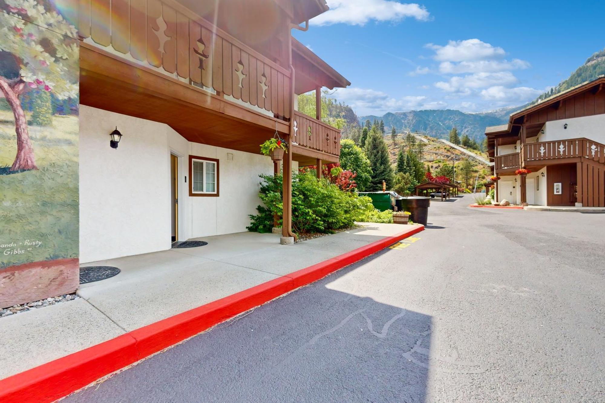 Aspen Suites 505: Enchantment Abode レブンワース エクステリア 写真